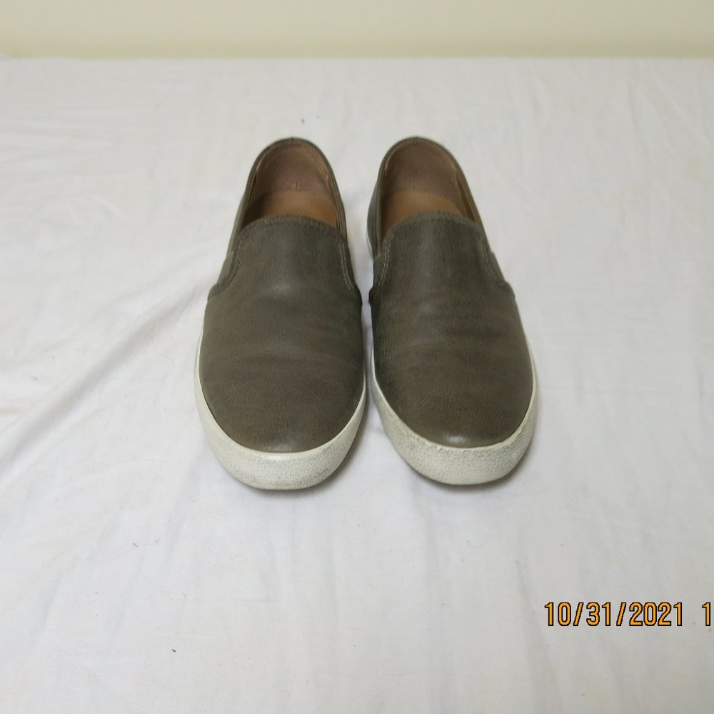 Frye Dylan leather  shoes size 7.5  slip on tennis shoes
